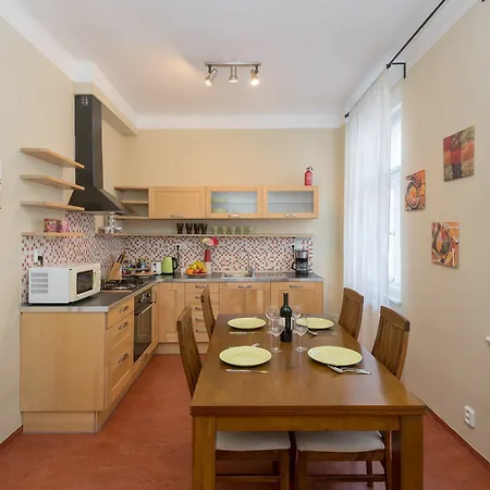 Apartment Castle View Spacious Prague